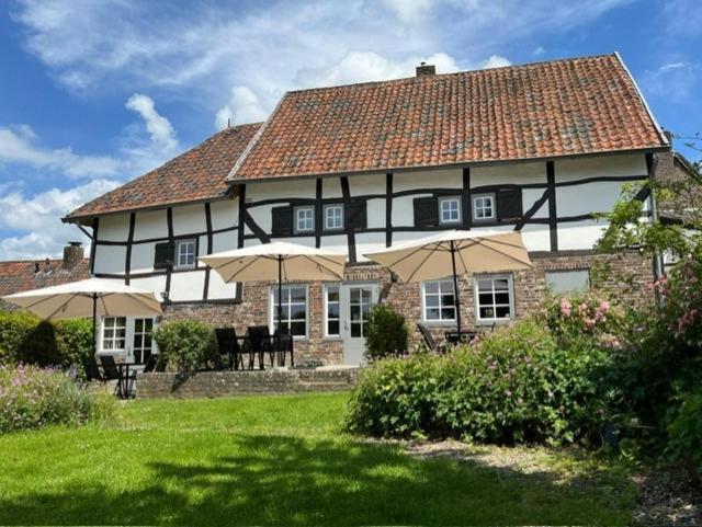 Vakantiewoningen 'Hoeve De Witte Olifant' Noorbeek Dış mekan fotoğraf