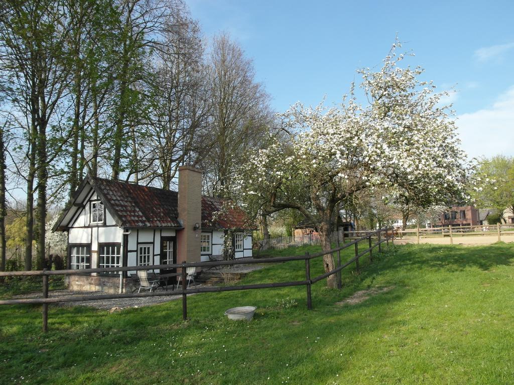 Vakantiewoningen 'Hoeve De Witte Olifant' Noorbeek Dış mekan fotoğraf